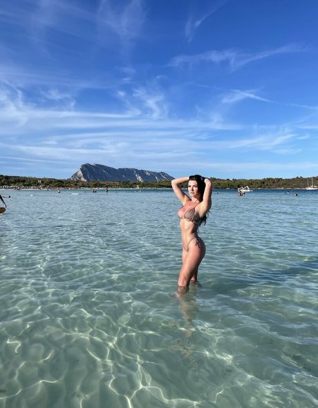 Andrea Kuoni pornstar pretty image