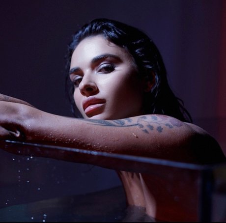 Olia V adult star picture