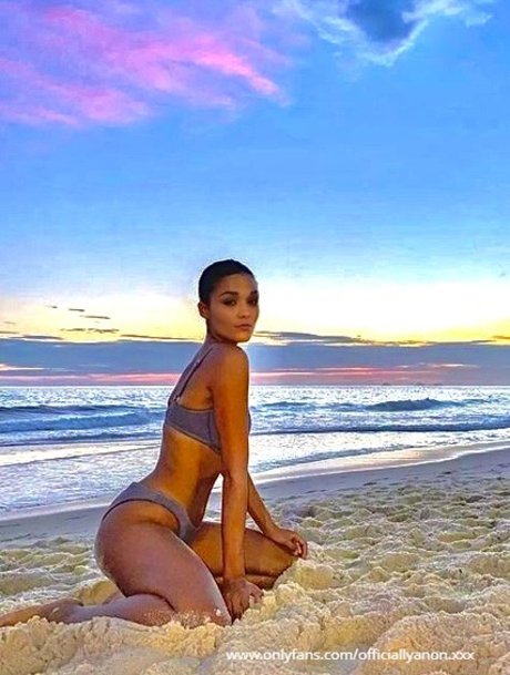 ANONXXX model erotic photo