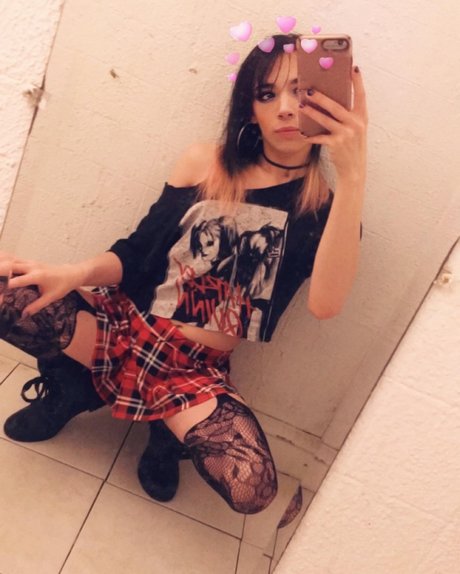 Nymphi model adult archive