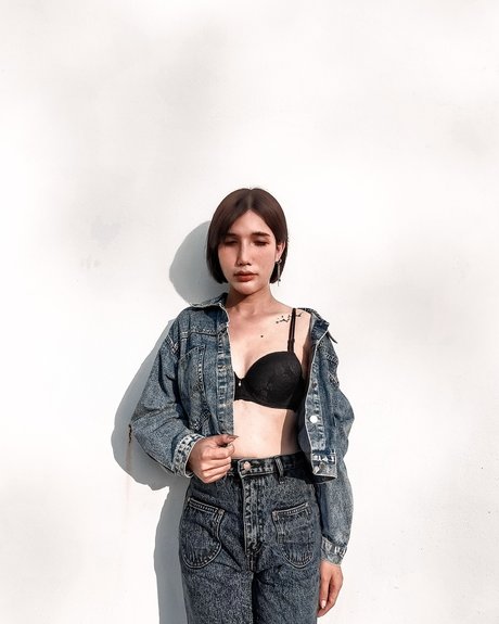 Nuttanicha naked model picture