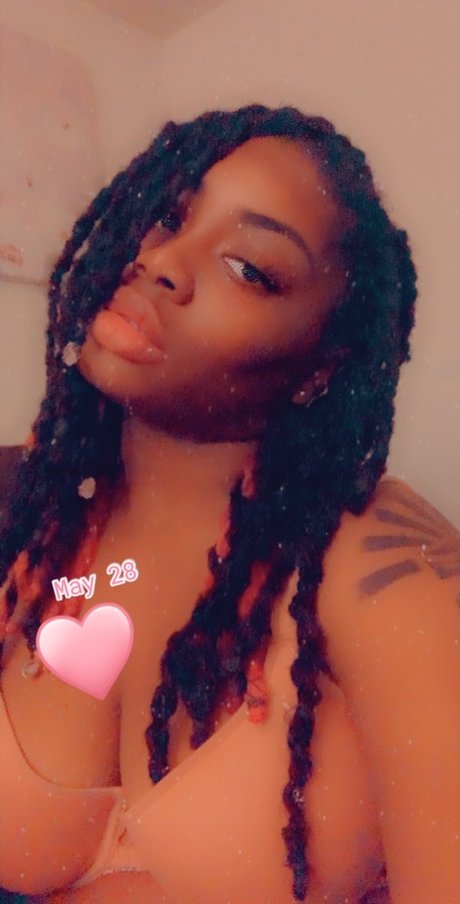 Nola Darling high quality model picture