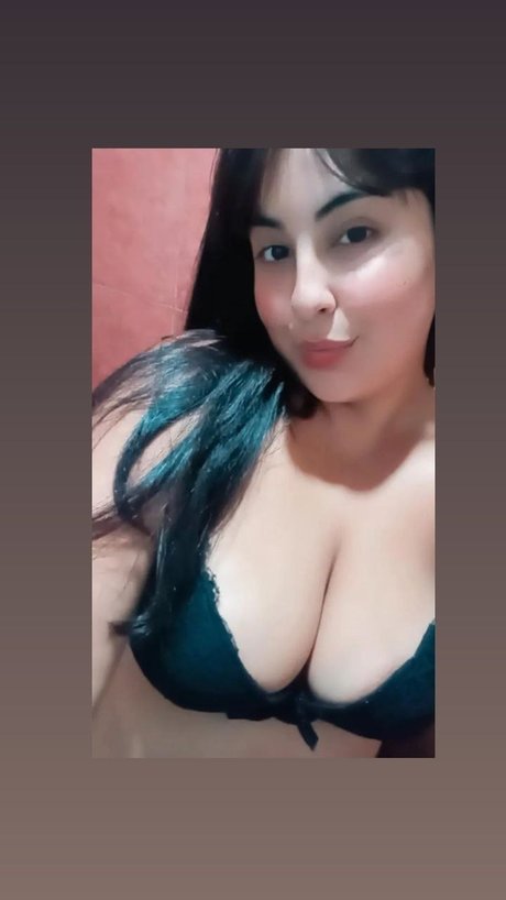 Giuliana nude model image