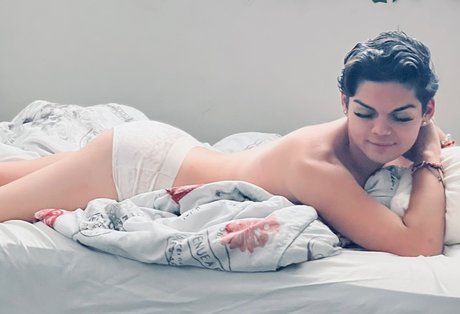 Nikki Runtz erotic model galleries