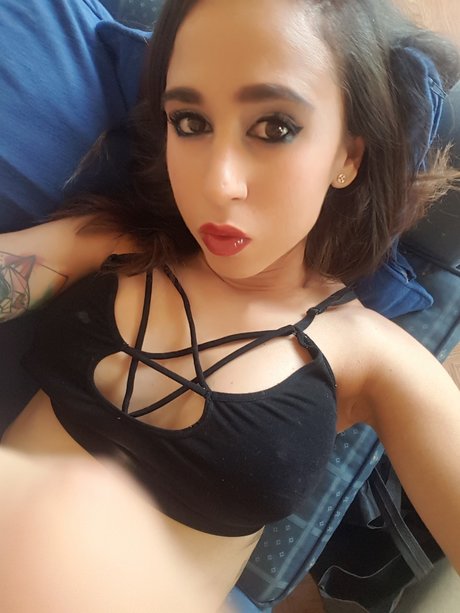 Peachy Jade pretty actress image