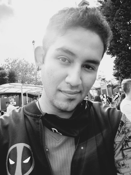 Paulo Moram nude star pictures