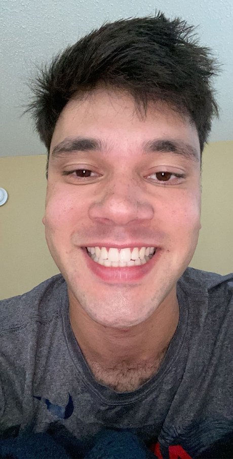 Charlie Kress model nudes images