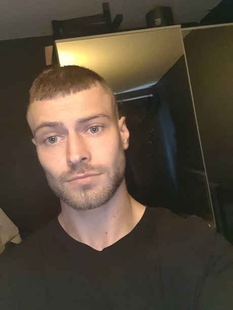 D scim exclusive model photos