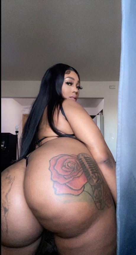 PrettyCheekss model sexy gallery