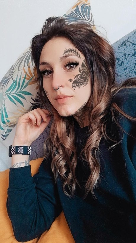 pizka model sexy pics