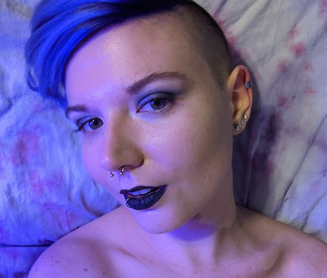 Pixie Rebelle model photo