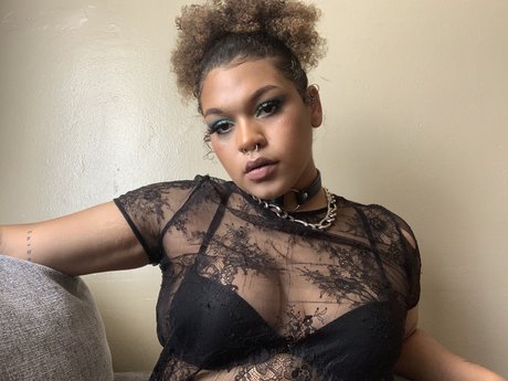 Pissunderstood xxx pornstar photo