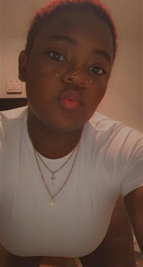 Pinky_ perfect star pic