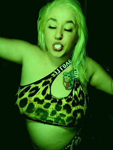 Phat pervi beautiful model archive