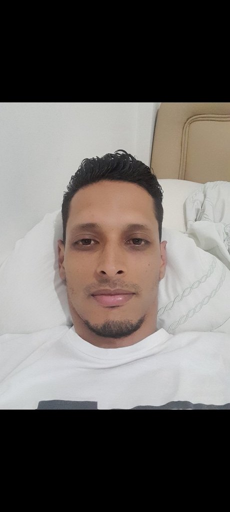 Pedro Gonzalez nude star pic