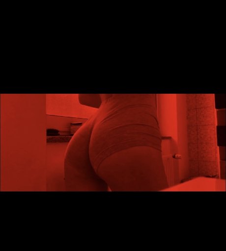 Petite Milou star nudes photos