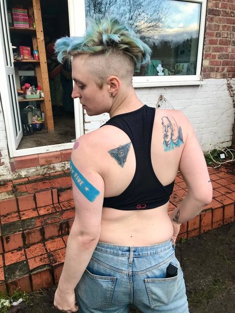 Rae Cosmos model pornographic gallery