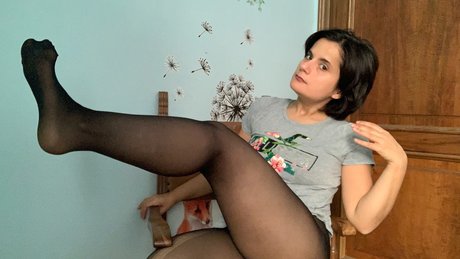 Queen Vanilla pornstar nude archive