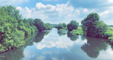 Queen ports_ beautiful actress pic