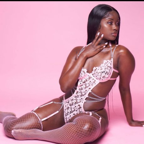 Queen piinnkk model art photo