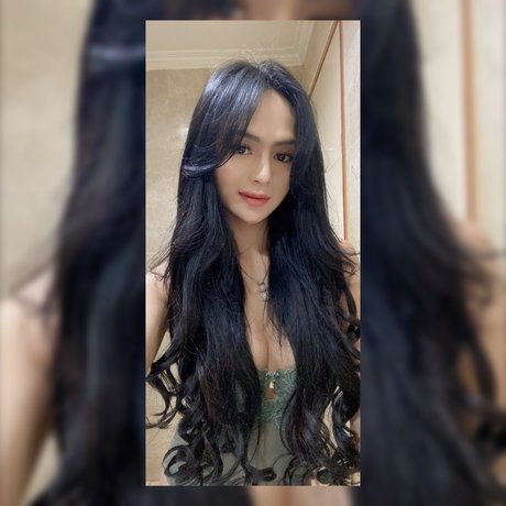 Secretname sexy star photo