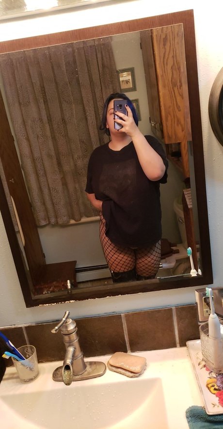 Lily Anya model perfect images