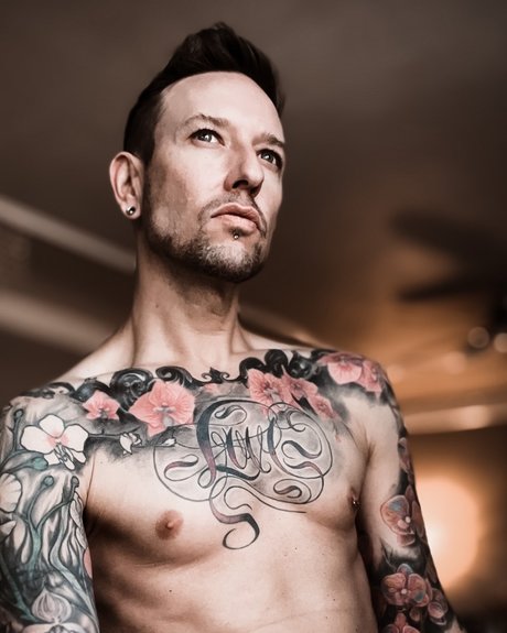 River Bloom Tattooed Hung amp amp Smooth nice pornstar photos