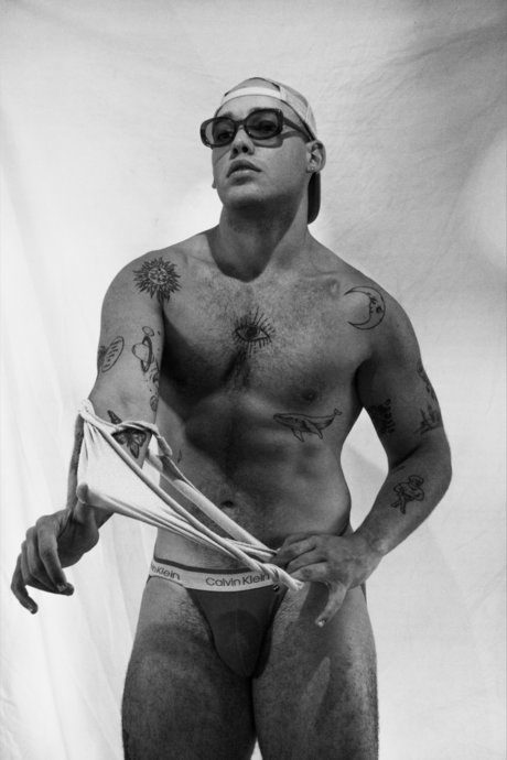 Oscar Miguel pornstar xxx photo