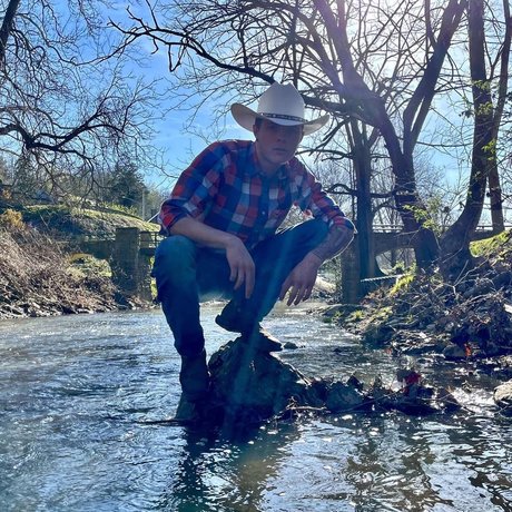 Riley Dale star best photos