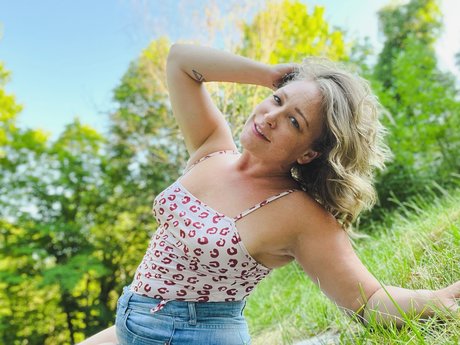 Rev Rucifer FREE sexy pornstar photos