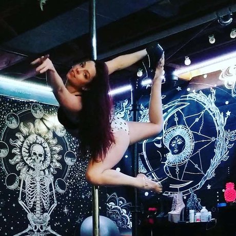 Pineapple Pole model high quality photo