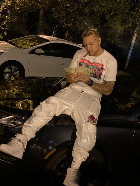 Nude Dude pornstar img