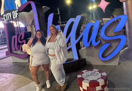 Raven Belle art model picture