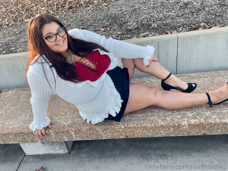 Raven Belle nude model img