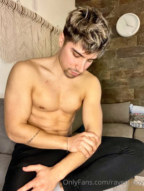 _R VEN_ exclusive model photos