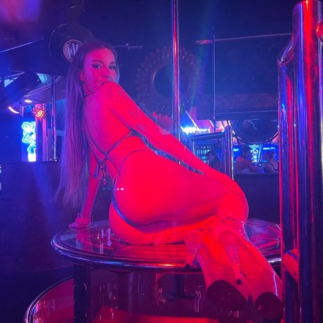 Rainn beau nice star image