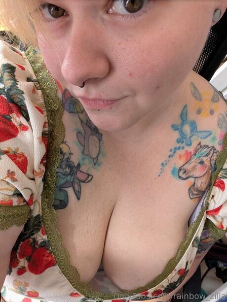 Rainbow Zilla beautiful actress img