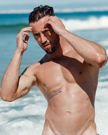 _Marcos Oliveira star nude photo