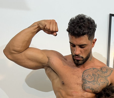 MorochoVIP exclusive pornstar pictures