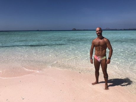 Manugasso star exclusive photos