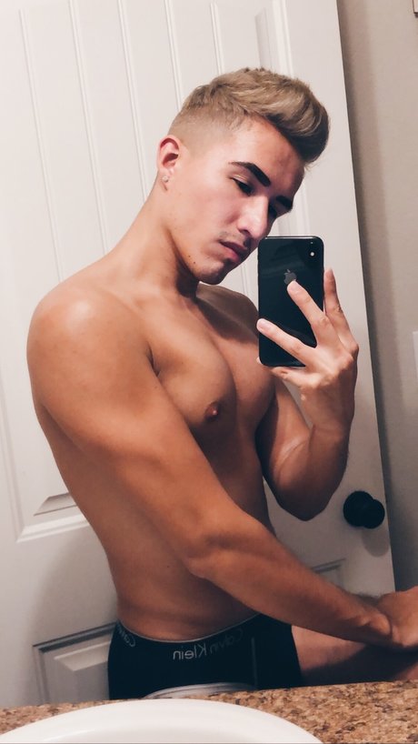 RonnieLuSavage star free picture