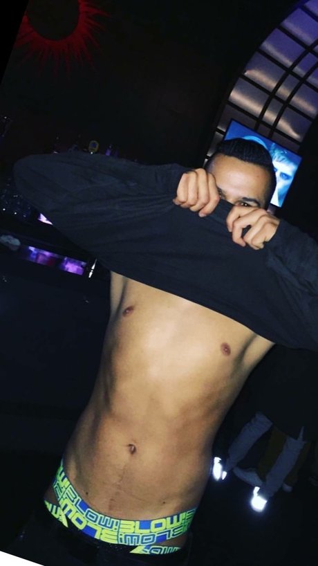 Roman Sixxx porn model picture