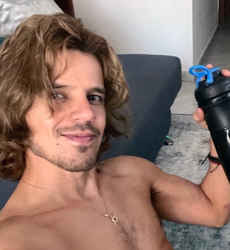 Rodaishi pornographic model photos