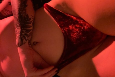 _marla_ nudes model images