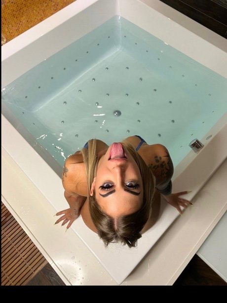 Marika Milani perfect pornstar galleries