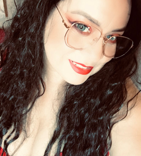 Anika Magia free star pictures