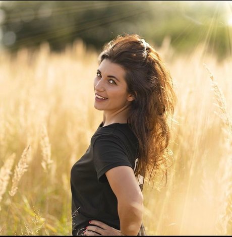 Marie Dobrovoln_ hot star pictures