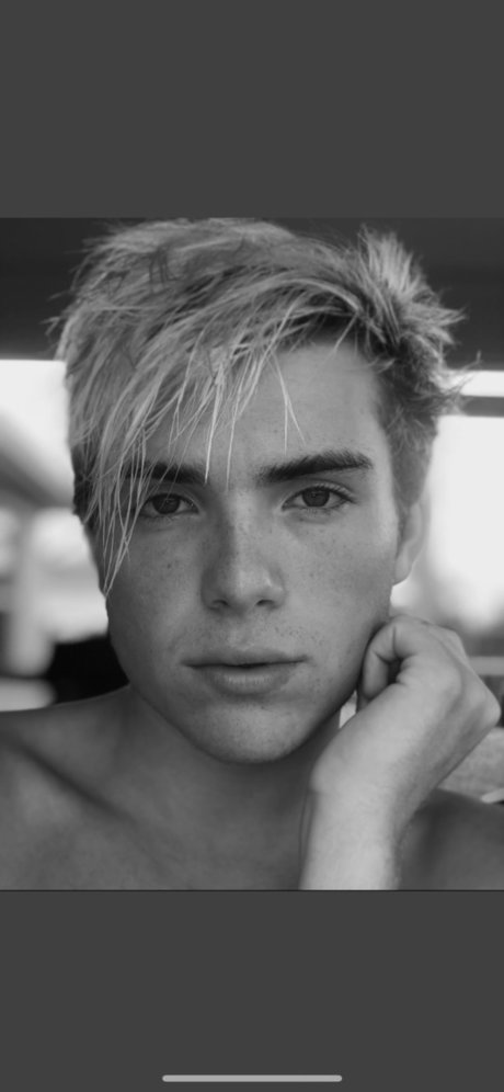 Ashton Kole nude star images