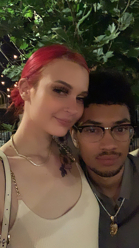 Bai and Beezy star adult pics