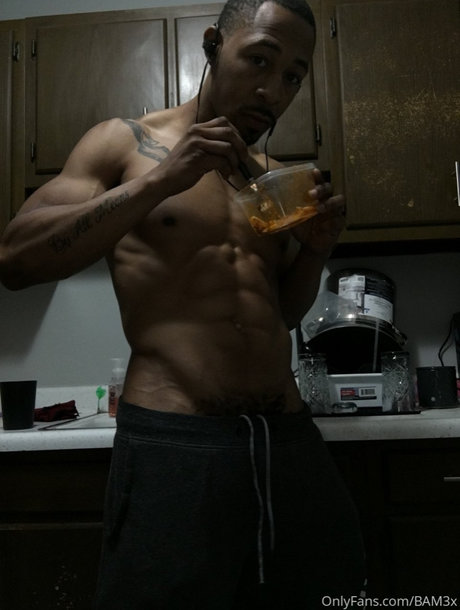 BAM BAM BAM model hot photo